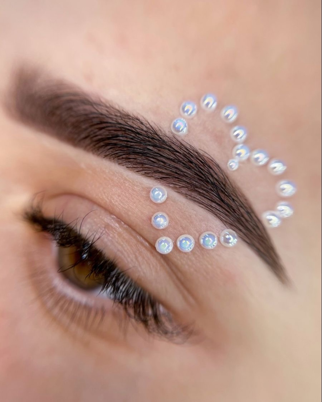 Diseño de cejas perfecto